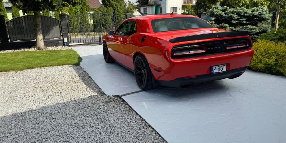 Dodge Challanger SRT Hellcat 2016r.
