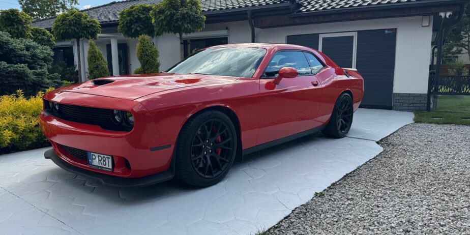 Dodge Challanger SRT Hellcat 2016r.